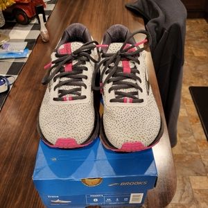 Women's Brooks